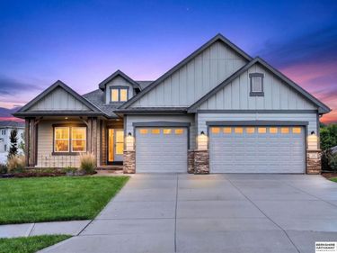 15 Butternut Circle, Council Bluffs, IA 51503