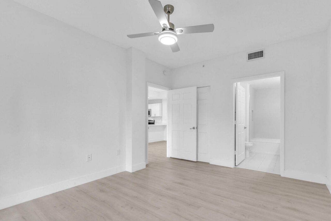 2916 Tuscany Court, Unit 302, Palm Beach Gardens, FL 33410 Photo