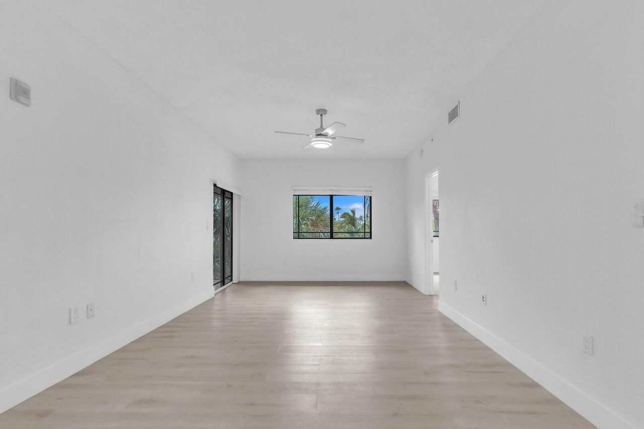 2916 Tuscany Court, Unit 302, Palm Beach Gardens, FL 33410 Photo