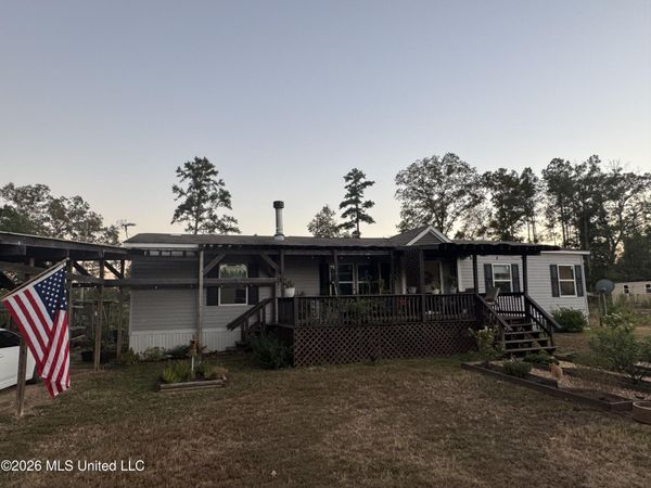 1015 Saint Anne Road, Carthage, MS 39051