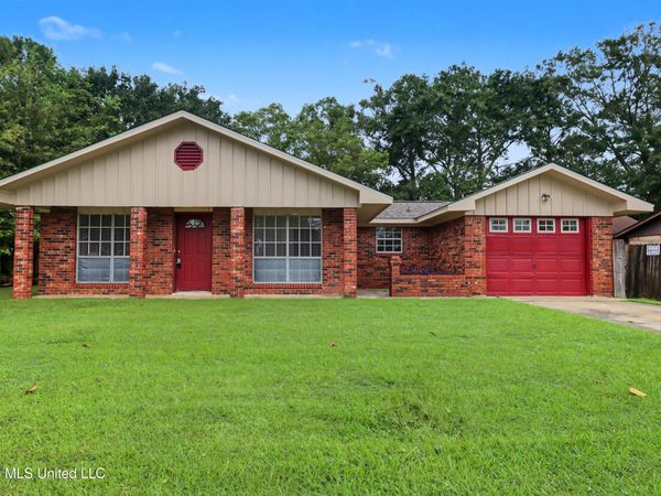 1720 Victoria Drive, Gautier, MS 39553