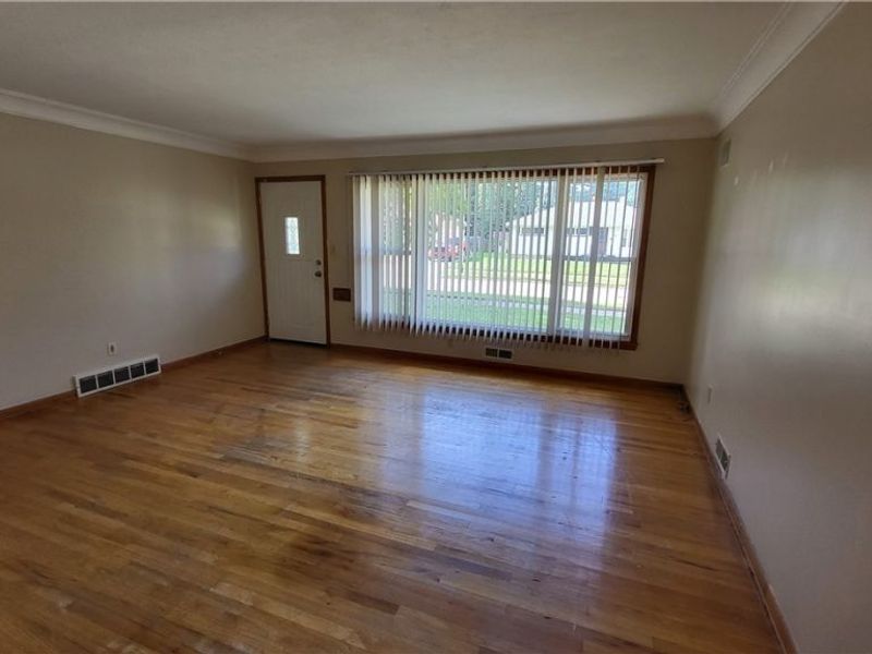 4699 Century Circle, Brooklyn, OH 44144 Photo 2