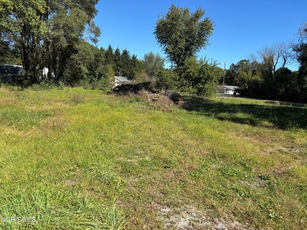 1520 County Road D, Swanton, OH 43558