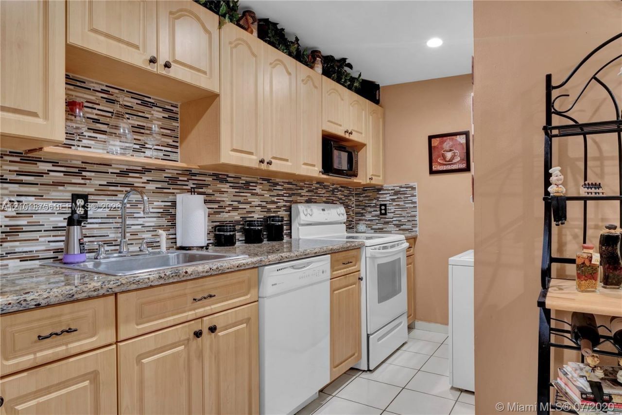 2055 SW 122nd Ave , Unit 410, Miami, FL 33175 Photo