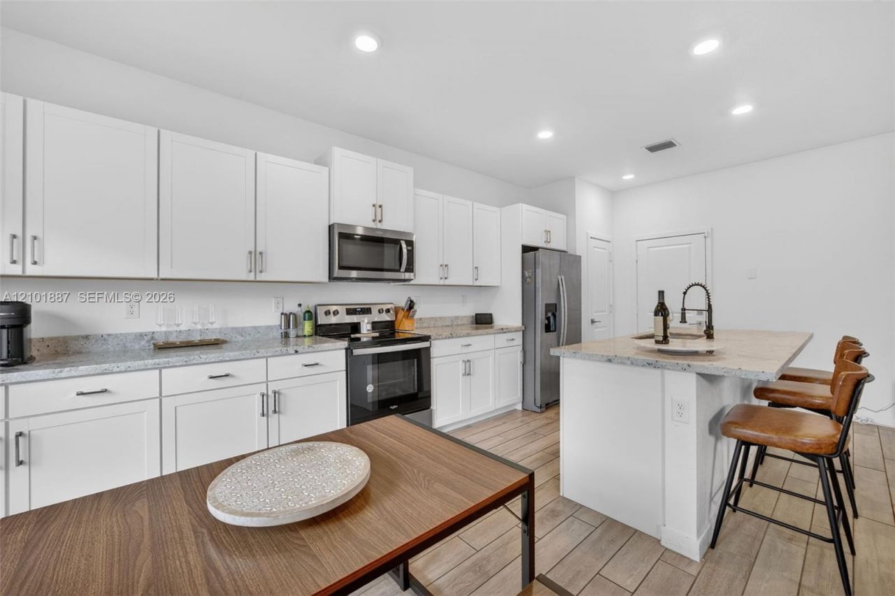 826 SE 17th St , Homestead, FL 33034 Photo