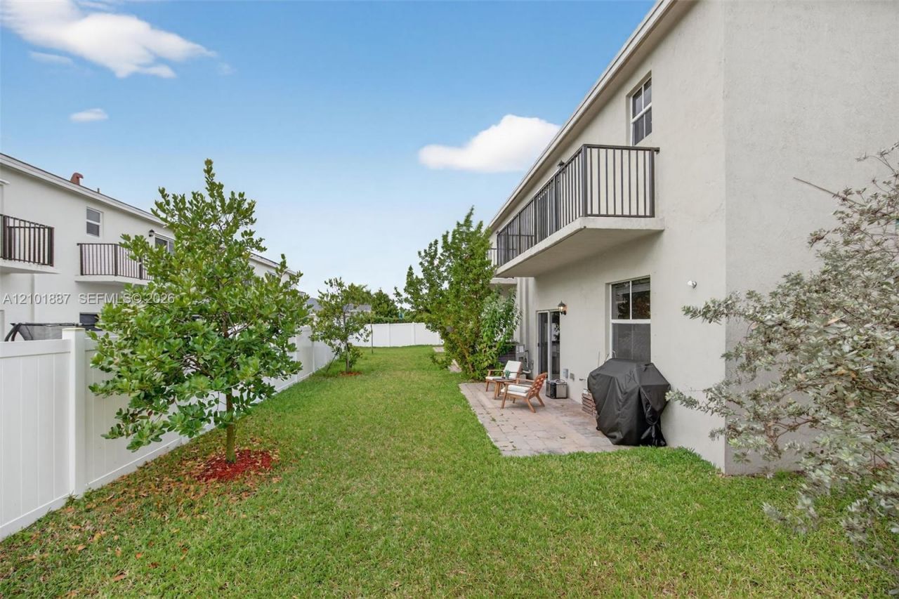826 SE 17th St , Homestead, FL 33034 Photo