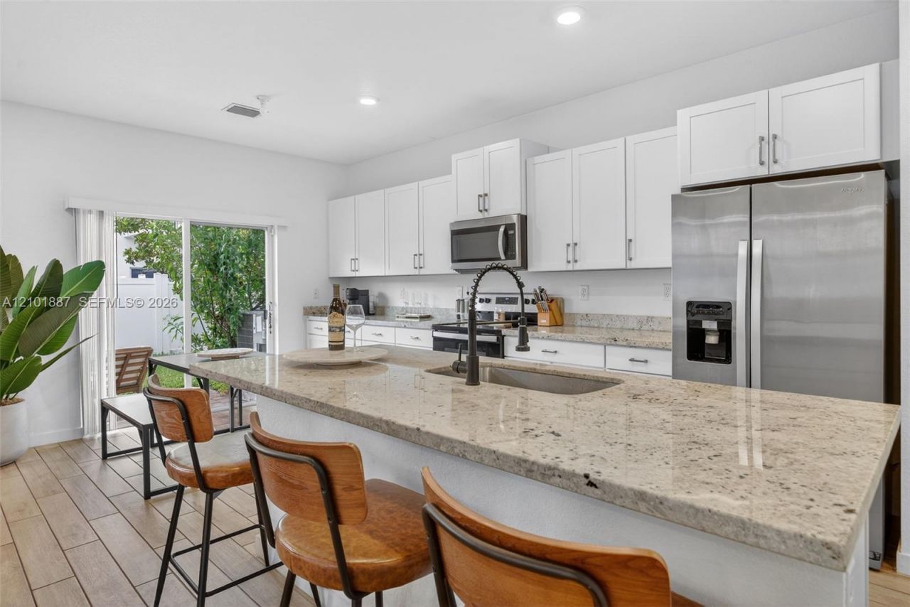 826 SE 17th St , Homestead, FL 33034 Photo