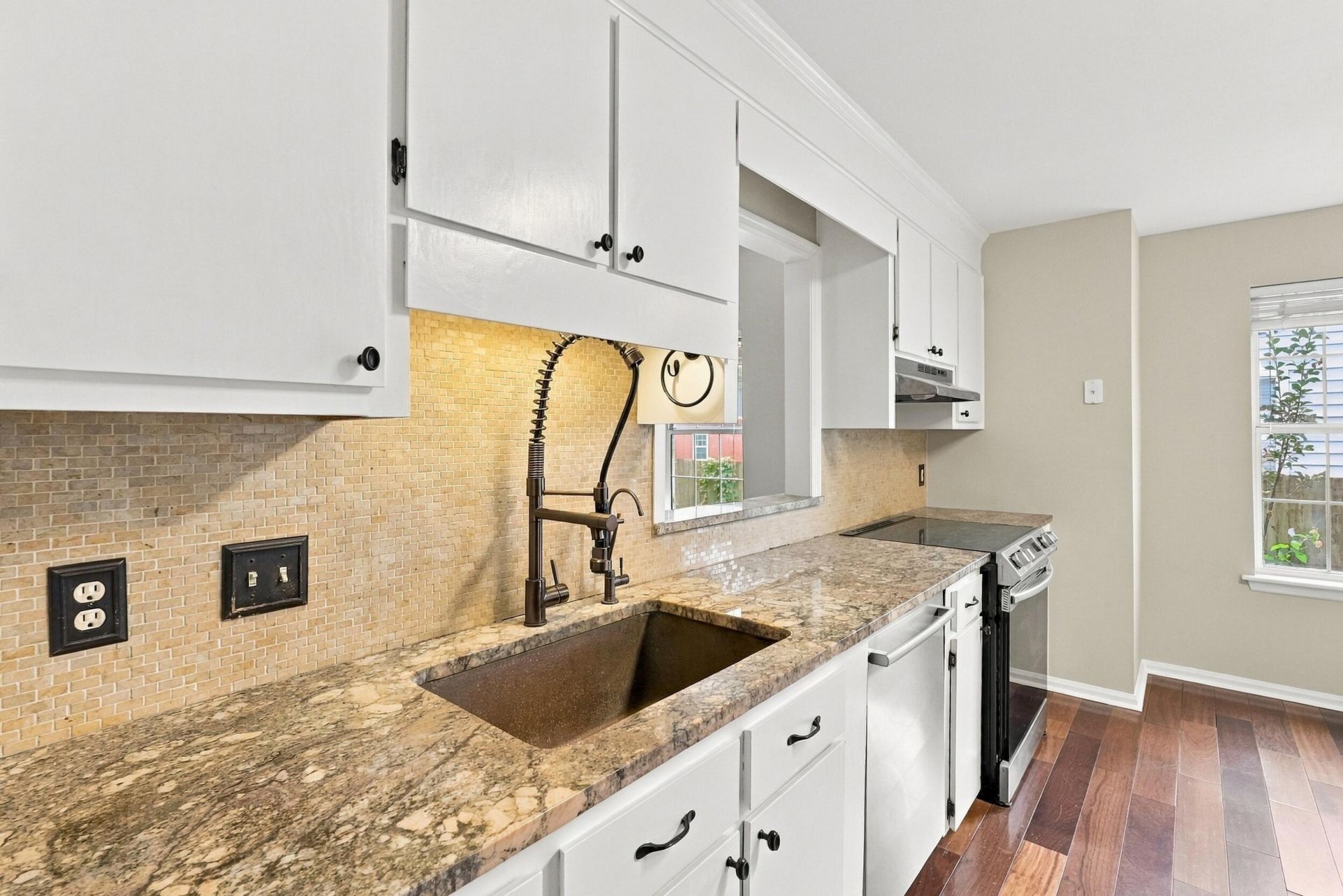 2344 S England Street Photo 7