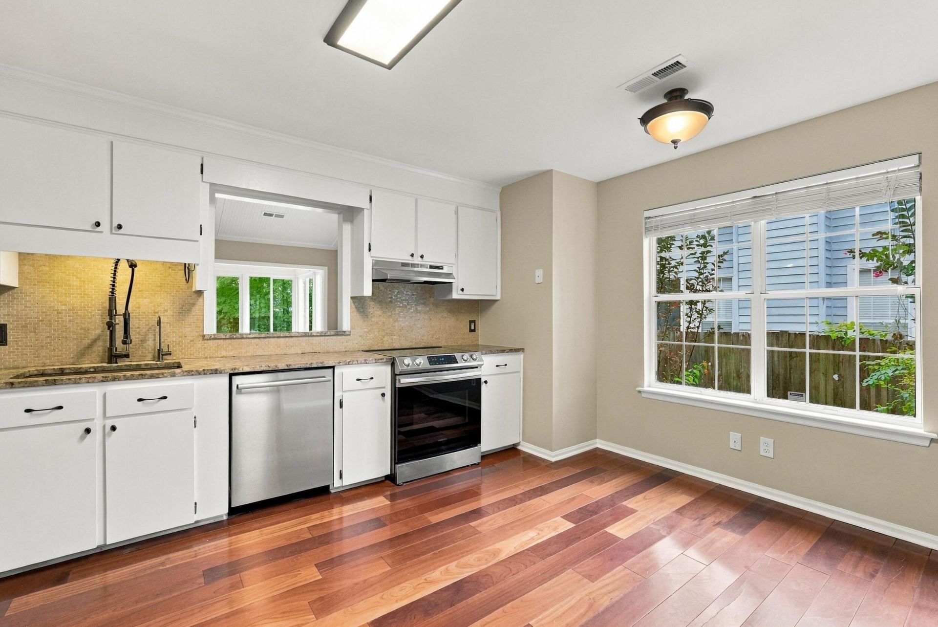 2344 S England Street Photo 9