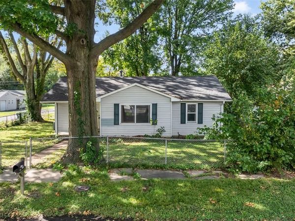 213 Pennsylvania Avenue , South Roxana, IL 62087