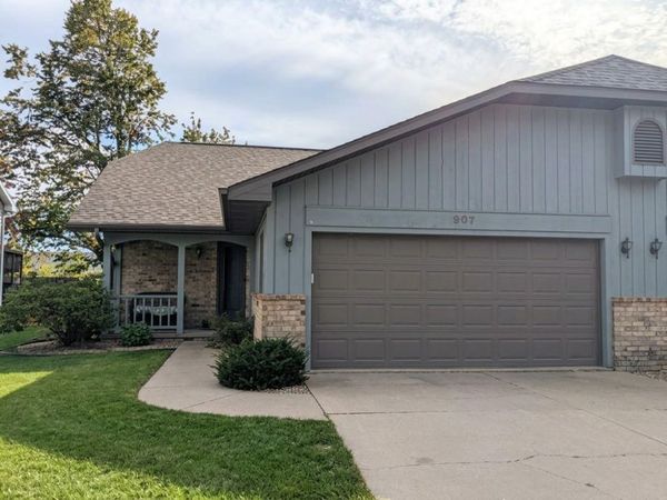 907 W RIDGEVIEW DRIVE, Appleton, WI 54914