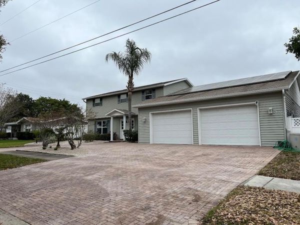 6403 EVERGREEN AVENUE, SEMINOLE, FL 33772