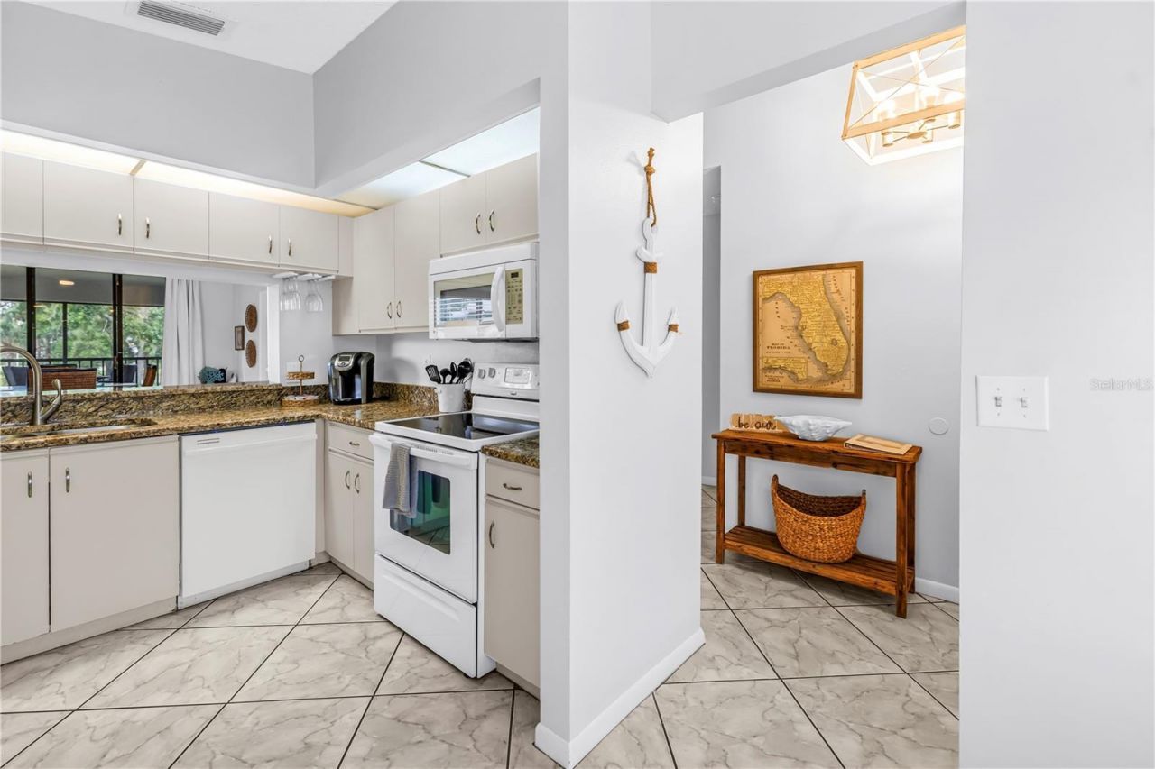 4610 47th Avenue W, Unit 201, Bradenton, FL 34210 Photo