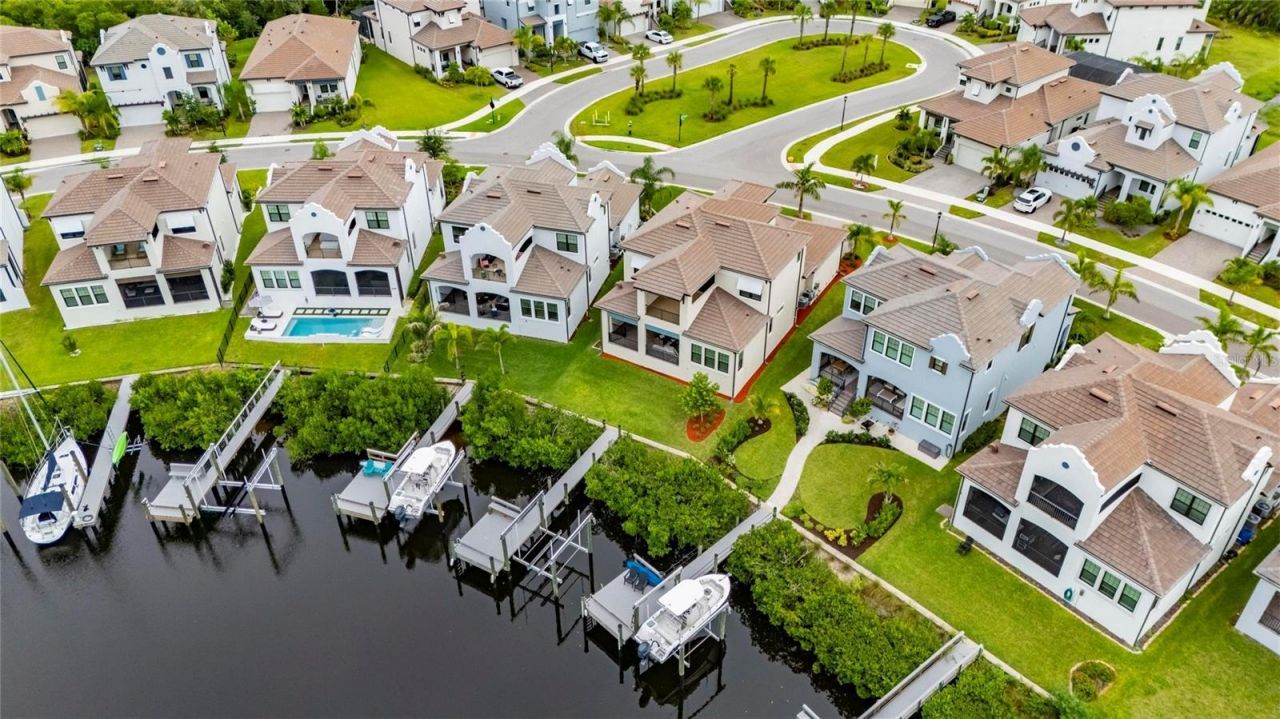 1074 Seagrape Drive, Ruskin, FL 33570 Photo