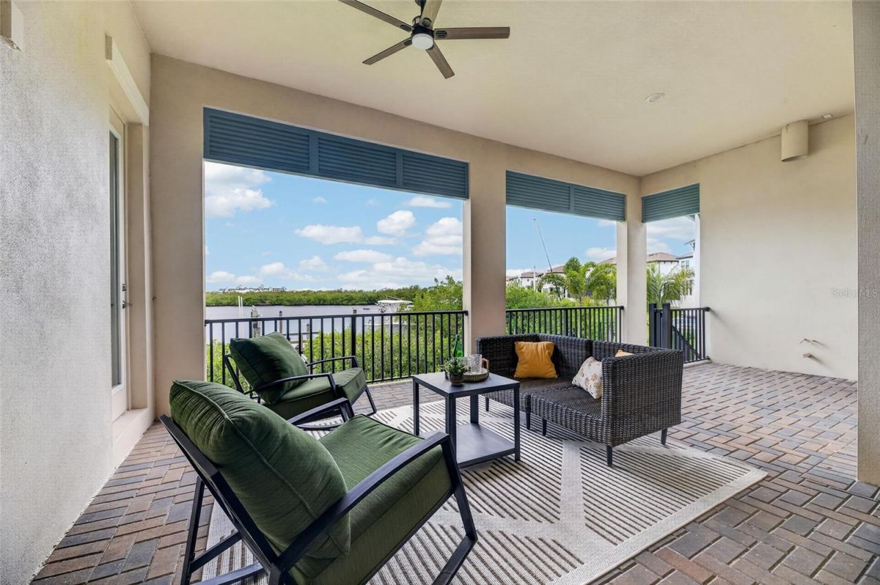 1074 Seagrape Drive, Ruskin, FL 33570 Photo