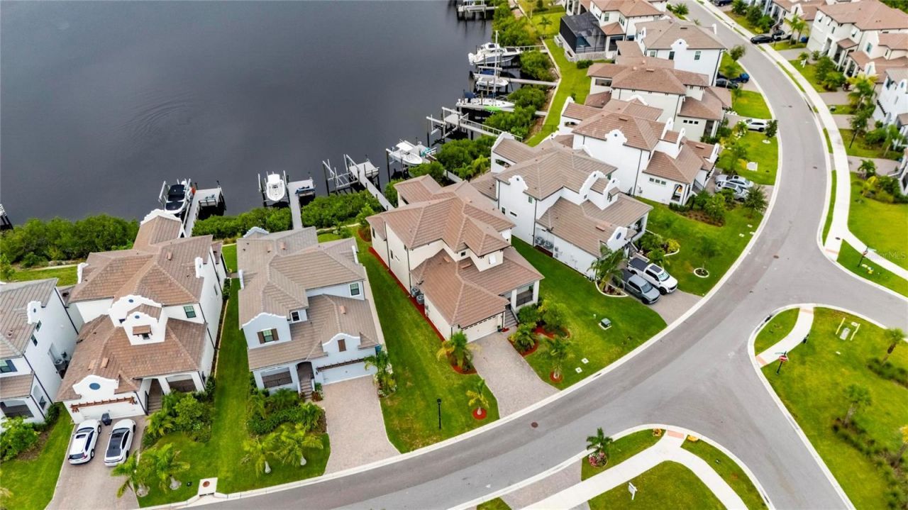 1074 Seagrape Drive, Ruskin, FL 33570 Photo