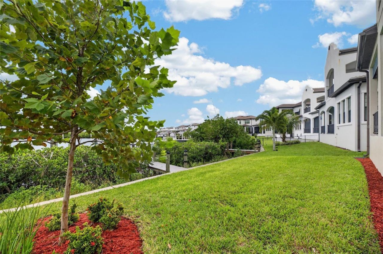 1074 Seagrape Drive, Ruskin, FL 33570 Photo