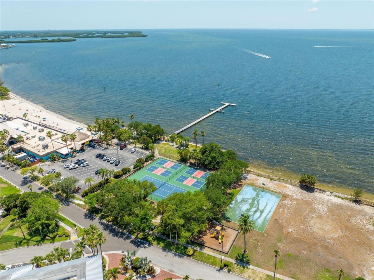 1074 Seagrape Drive, Ruskin, FL 33570 Photo