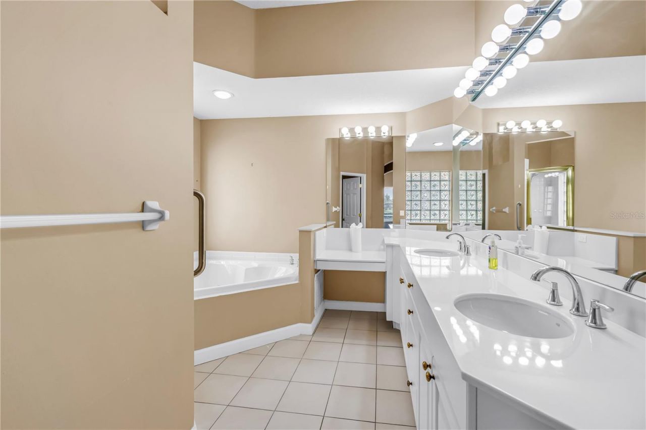 9724 Sago Point Drive , Seminole, FL 33777 Photo