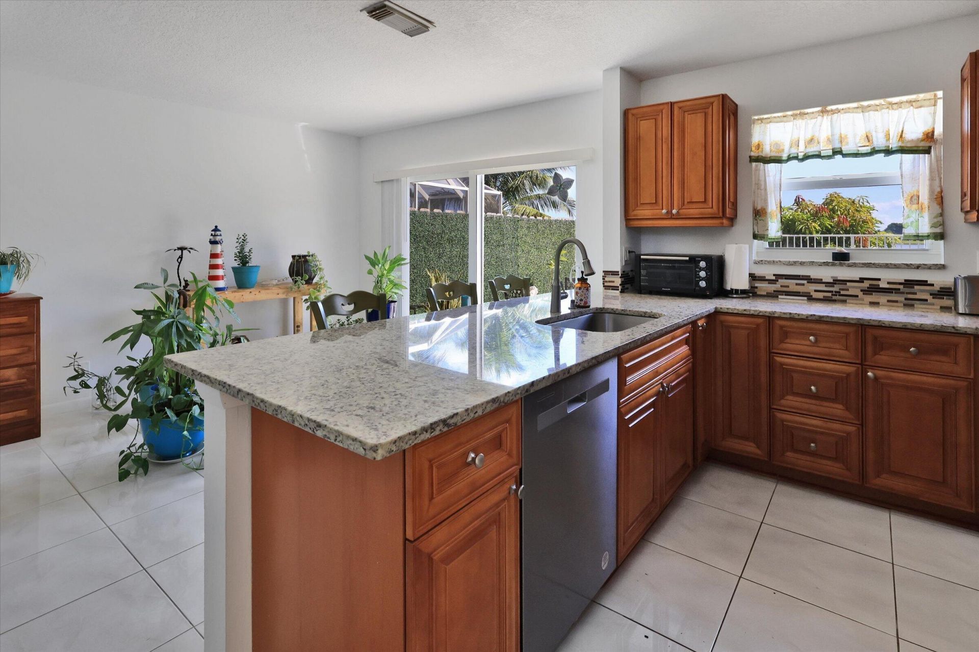3130 W Buena Vista Drive, Margate, FL 33063 Photo