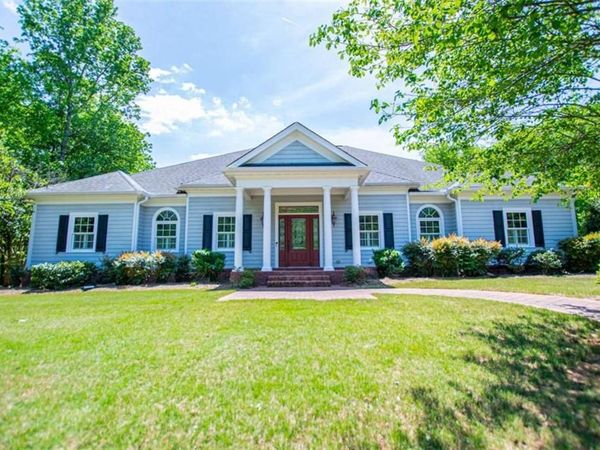 133 Stonegate Trail , Carrollton, GA 30116