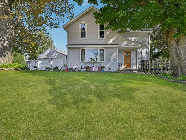 408 Union Street , Norway, IA 52318