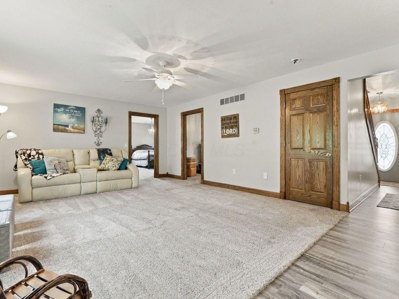 18787 Cadiz Road , Lore City, OH 43755 Photo 16