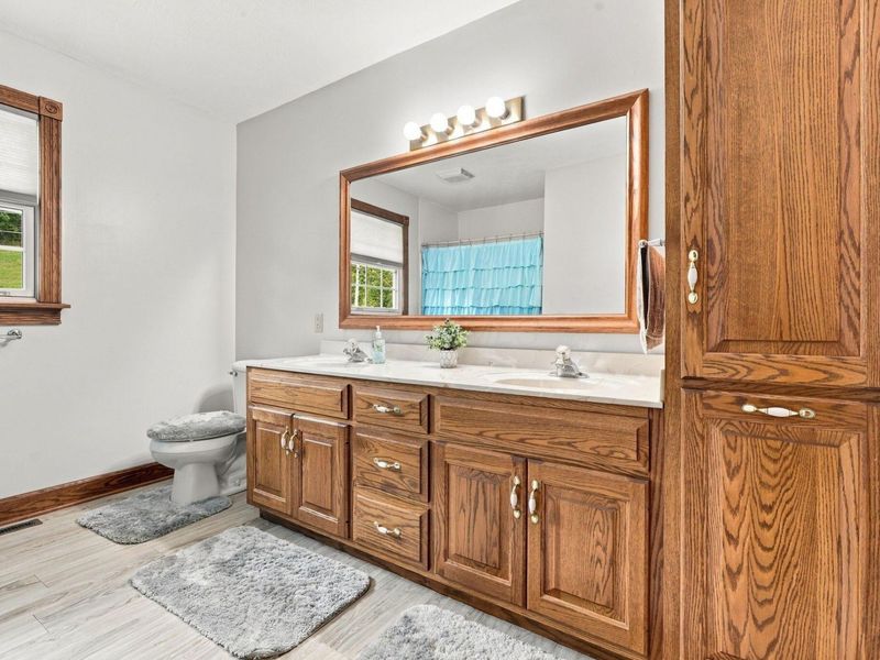18787 Cadiz Road , Lore City, OH 43755 Photo 49
