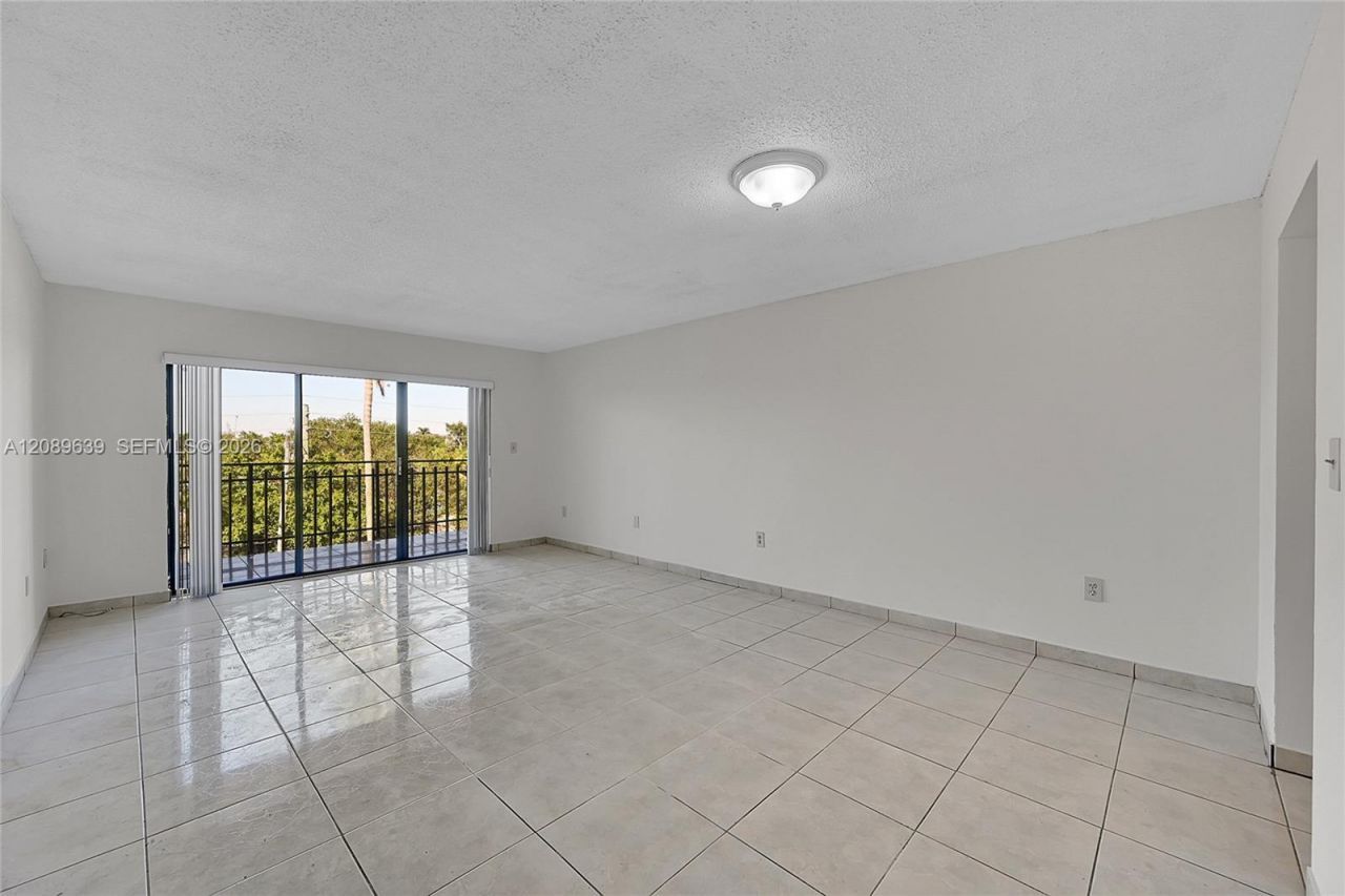 650 NE 149th St , Unit 406A, Miami, FL 33161 Photo