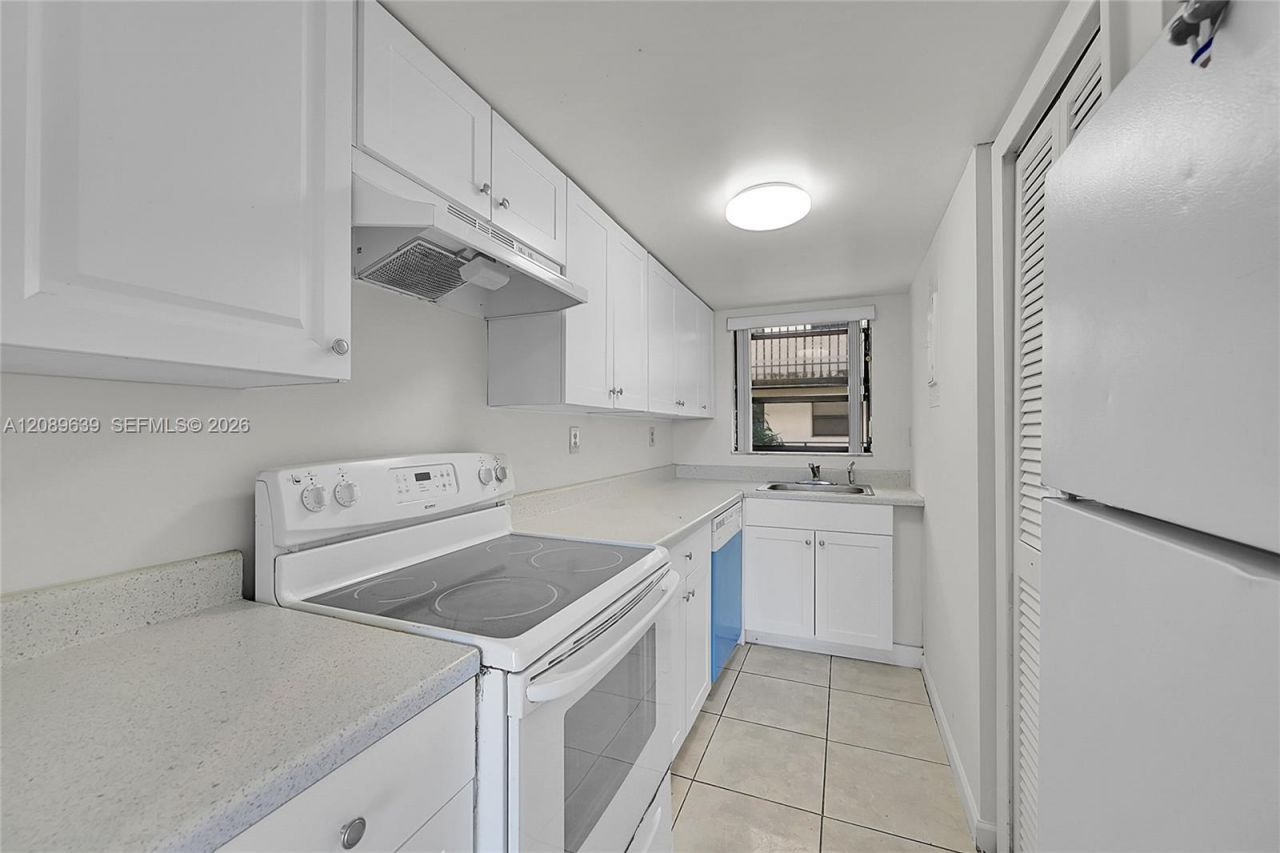 650 NE 149th St , Unit 406A, Miami, FL 33161 Photo