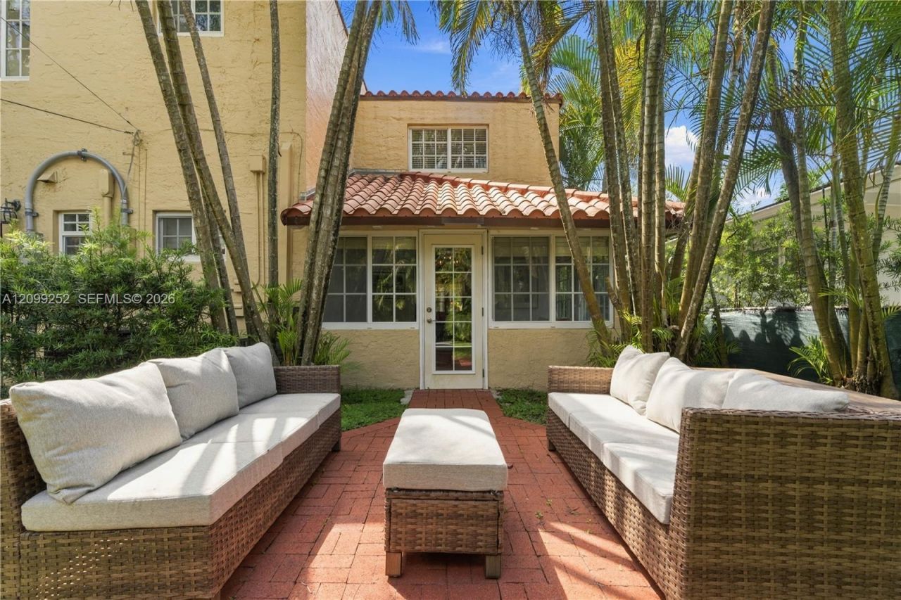 1461 Certosa Ave , Coral Gables, FL 33146 Photo