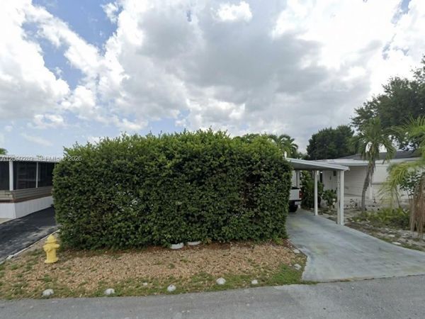 5550 SW 32nd Ter , Dania Beach, FL 33312