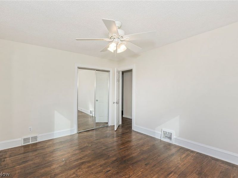 6910 Farnsworth Drive , Parma, OH 44129 Photo 25