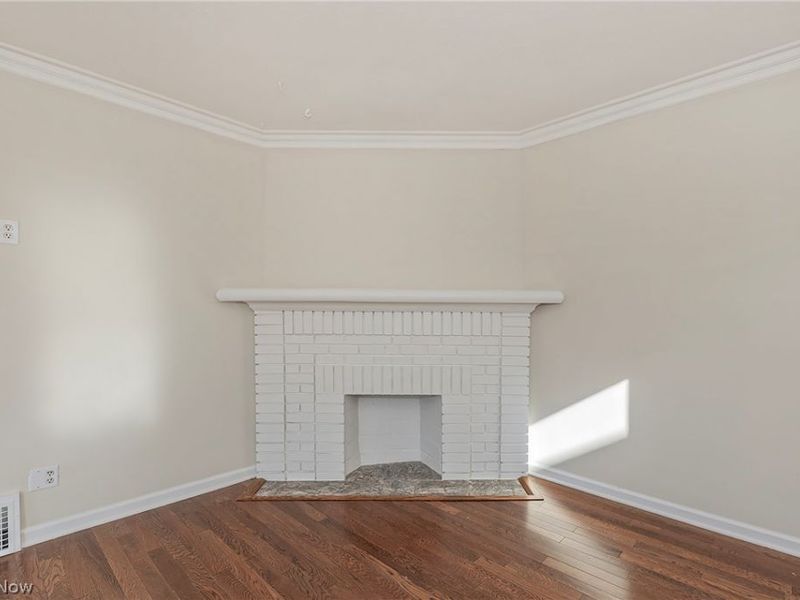 6910 Farnsworth Drive , Parma, OH 44129 Photo 8