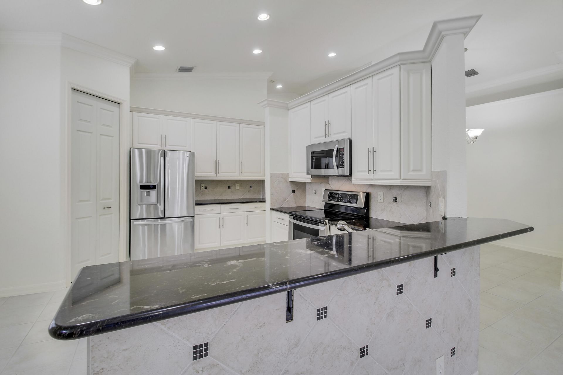 6815 SE Twin Oaks Circle, Stuart, FL 34997 Photo