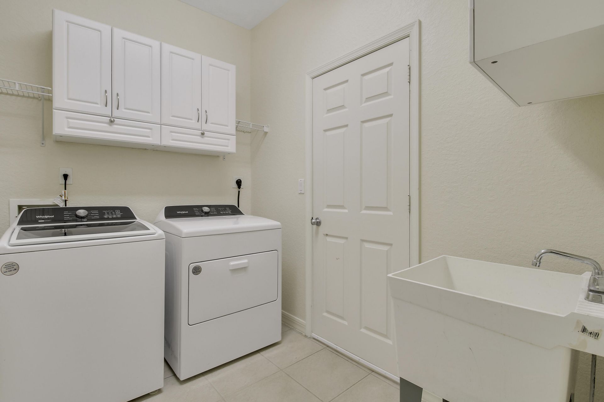 6815 SE Twin Oaks Circle, Stuart, FL 34997 Photo