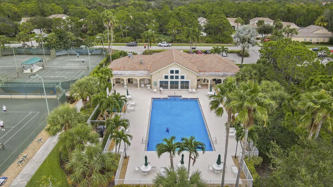 6815 SE Twin Oaks Circle, Stuart, FL 34997 Photo