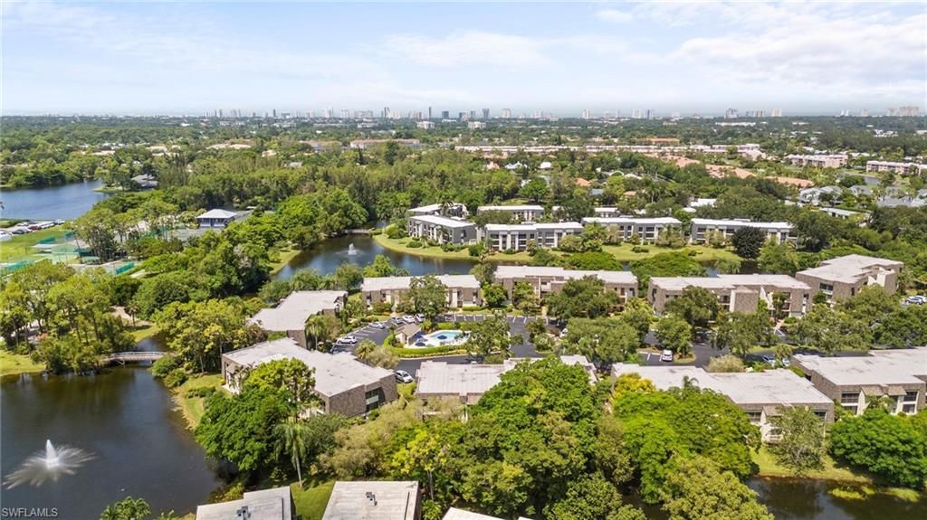 1656 Spoonbill Ln, Unit B, Naples, FL 34105 Photo