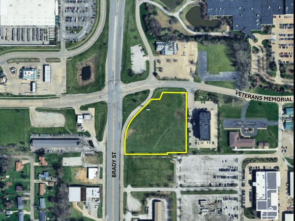 0 Veterans Memorial Parkway , Davenport, IA 52807