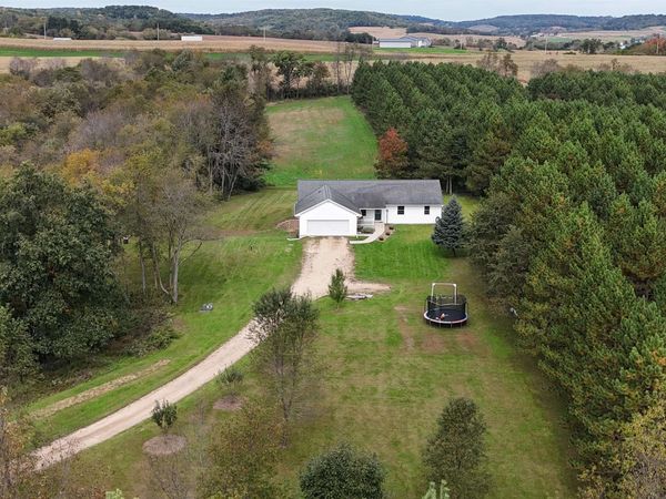 30774 Novel Avenue, Kendall, WI 54638