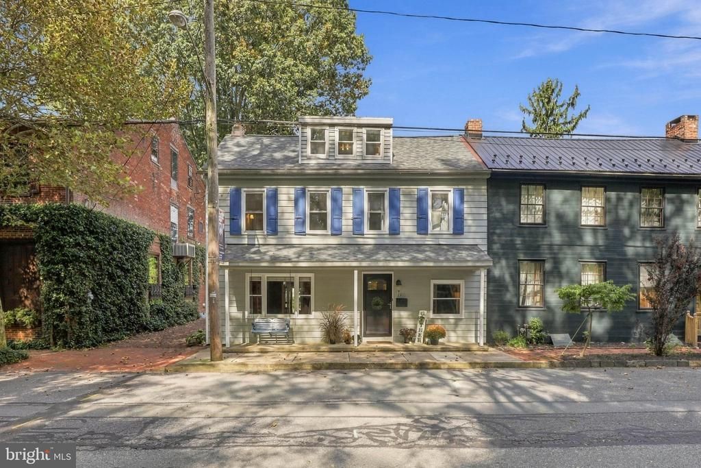 460 E FRONT STREET , MARIETTA, PA 17547