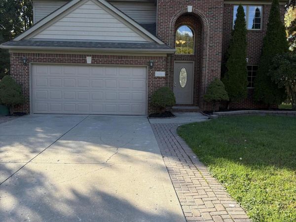 39283 Willowmere Street, Harrison Township, MI 48045
