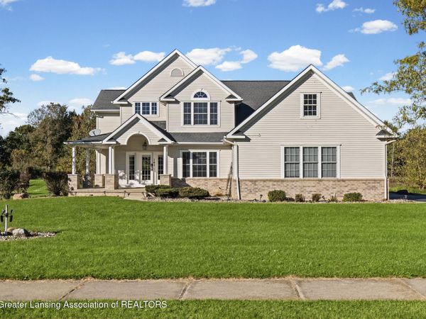 141 Twin Ponds Lane, Okemos, MI 48864