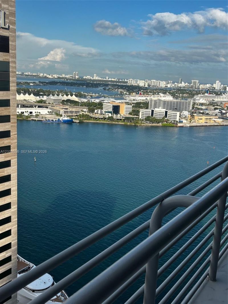 335 S Biscayne Blvd , Unit 3500, Miami, FL 33131 Photo