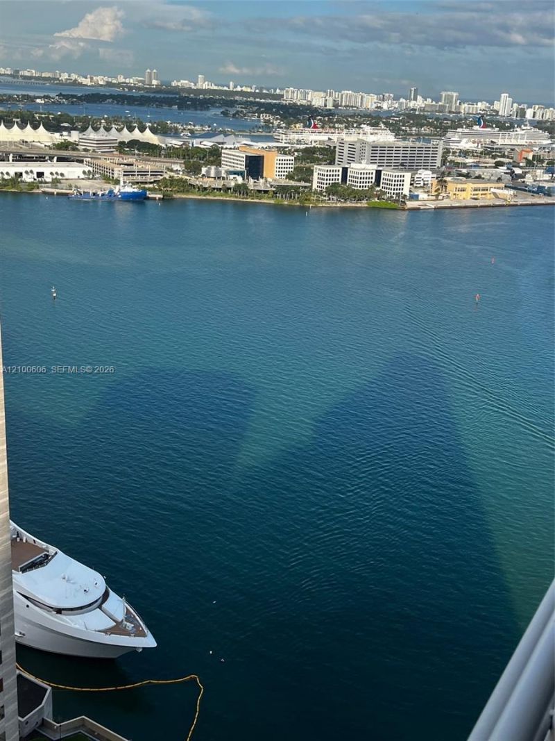 335 S Biscayne Blvd , Unit 3500, Miami, FL 33131 Photo