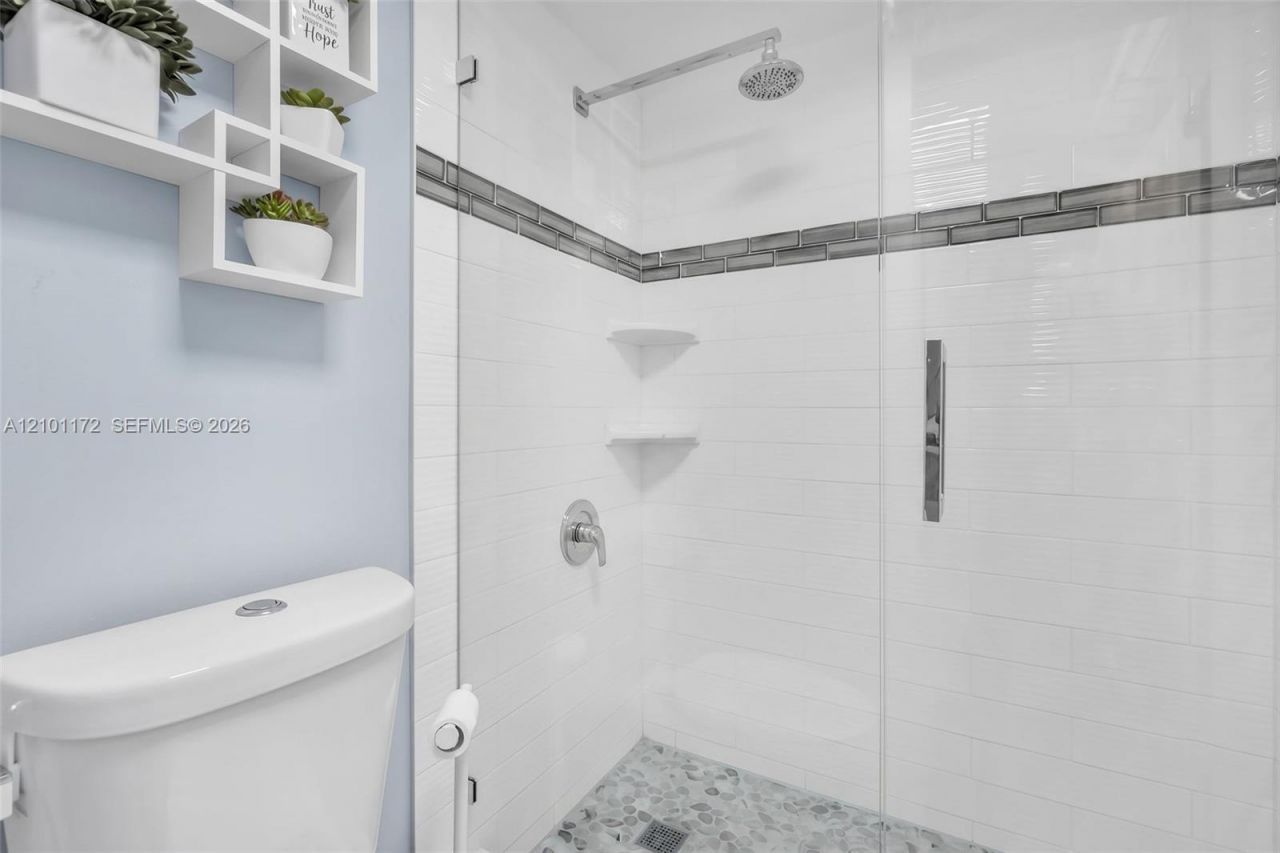 9090 Lime Bay Blvd , Unit 209, Tamarac, FL 33321 Photo