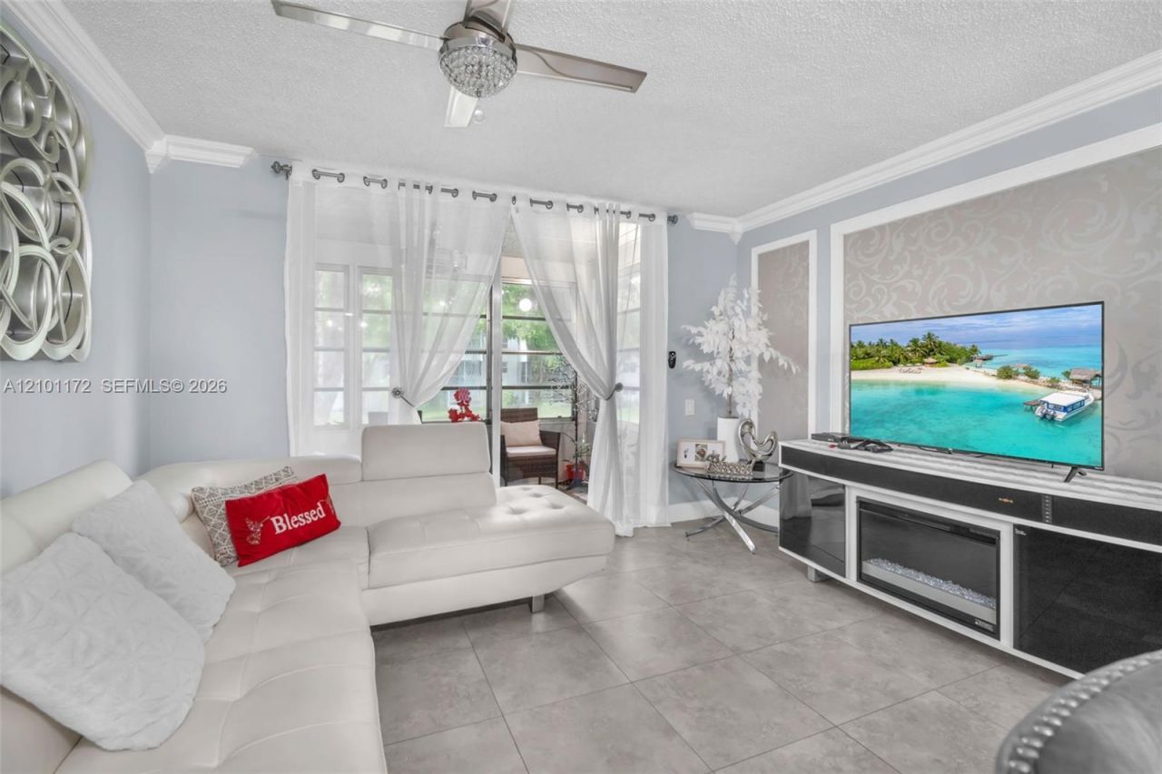 9090 Lime Bay Blvd , Unit 209, Tamarac, FL 33321 Photo