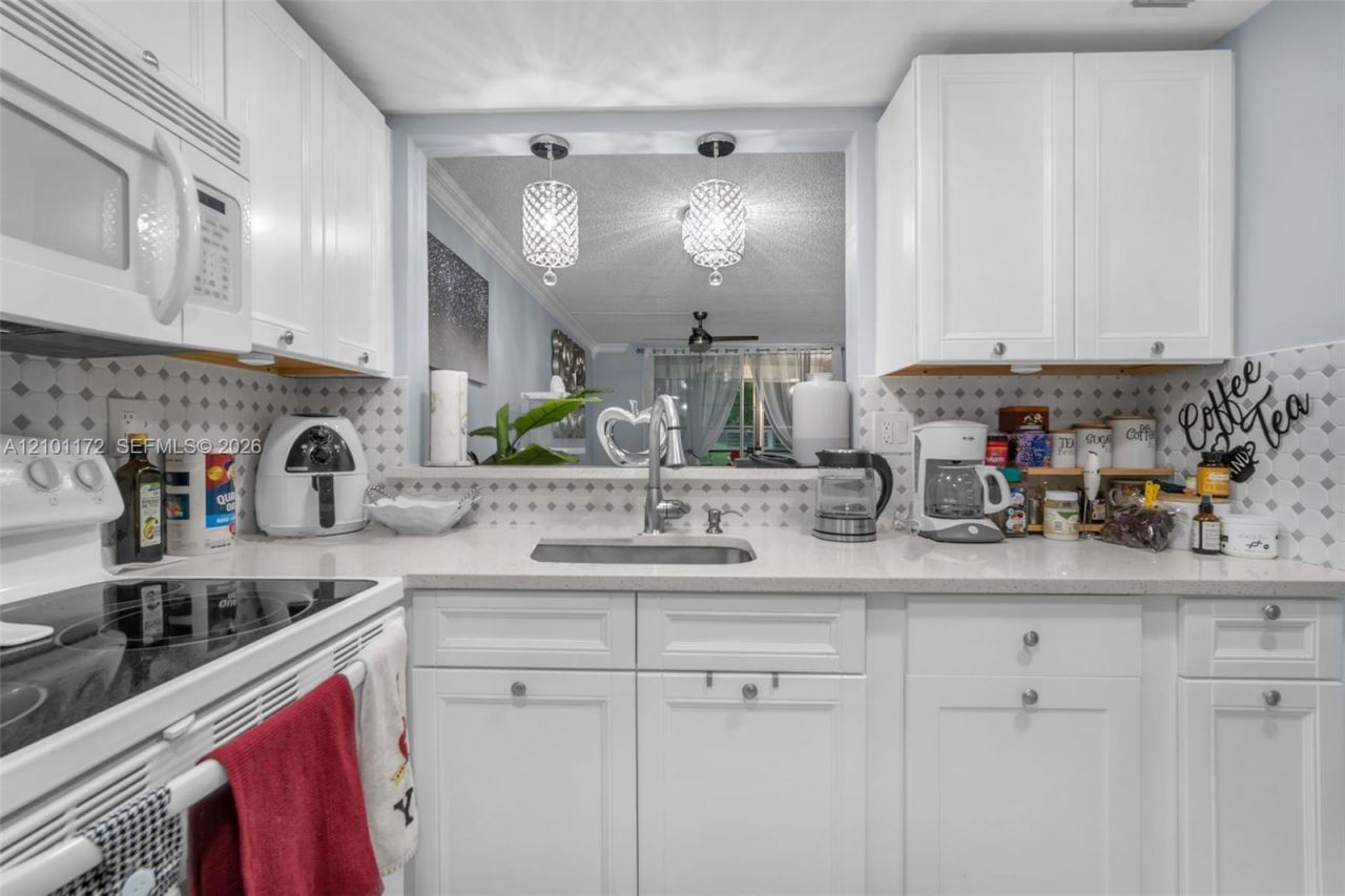 9090 Lime Bay Blvd , Unit 209, Tamarac, FL 33321 Photo