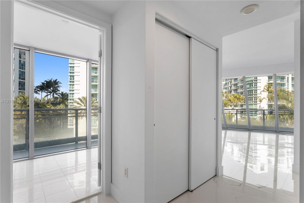 2950 NE 188th St , Unit 349, Aventura, FL 33180 Photo
