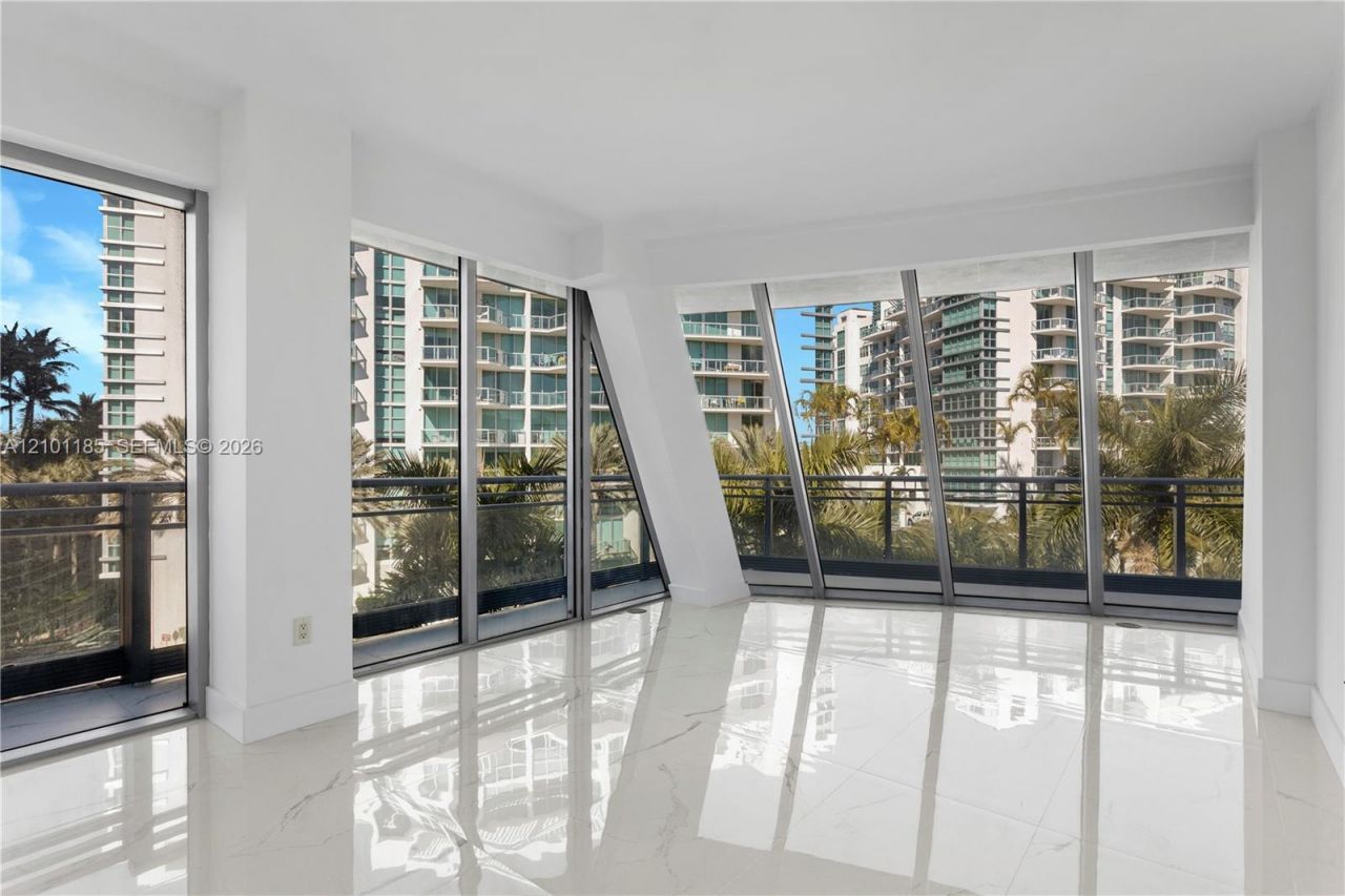 2950 NE 188th St , Unit 349, Aventura, FL 33180 Photo